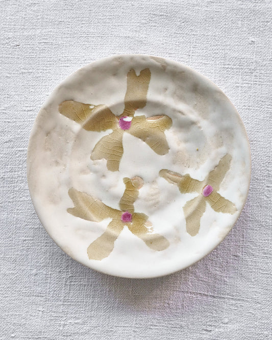 White Flower Plate